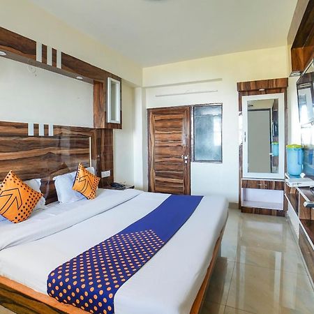 Super Oyo Sunrise Homestay Массури Экстерьер фото