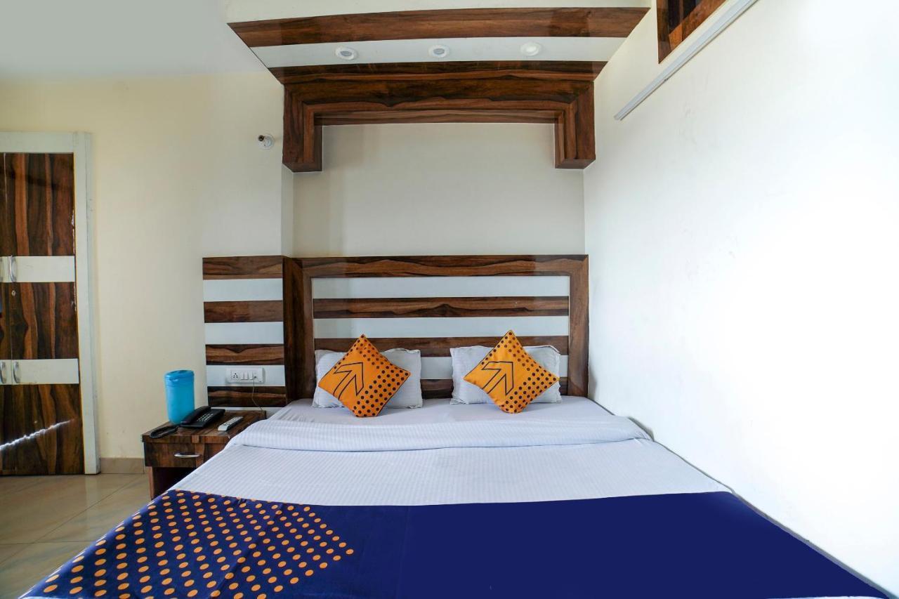 Super Oyo Sunrise Homestay Массури Экстерьер фото