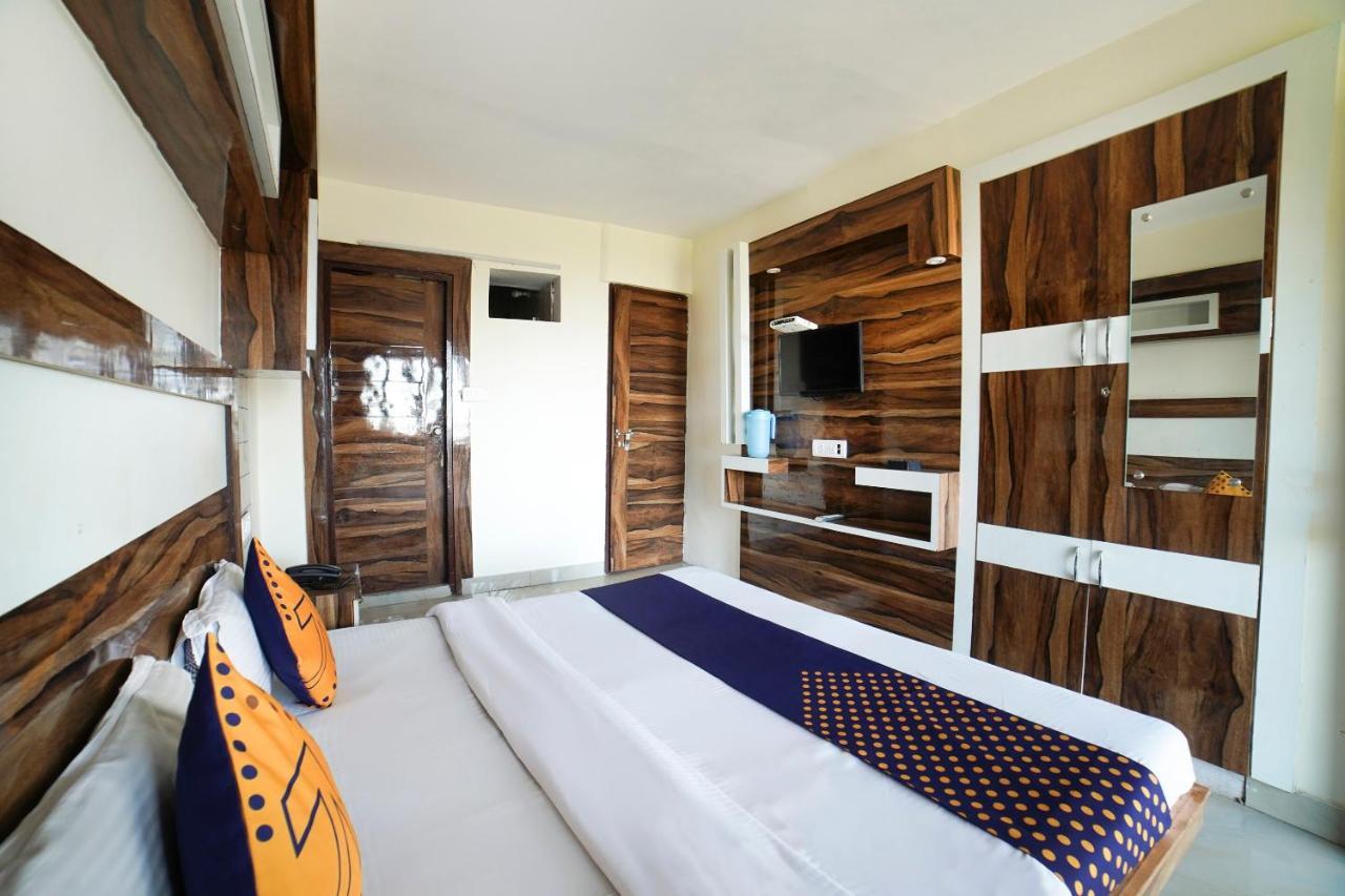 Super Oyo Sunrise Homestay Массури Экстерьер фото