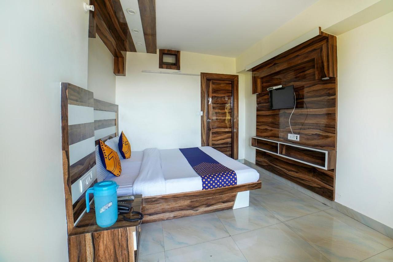 Super Oyo Sunrise Homestay Массури Экстерьер фото
