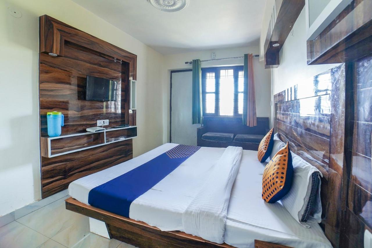 Super Oyo Sunrise Homestay Массури Экстерьер фото