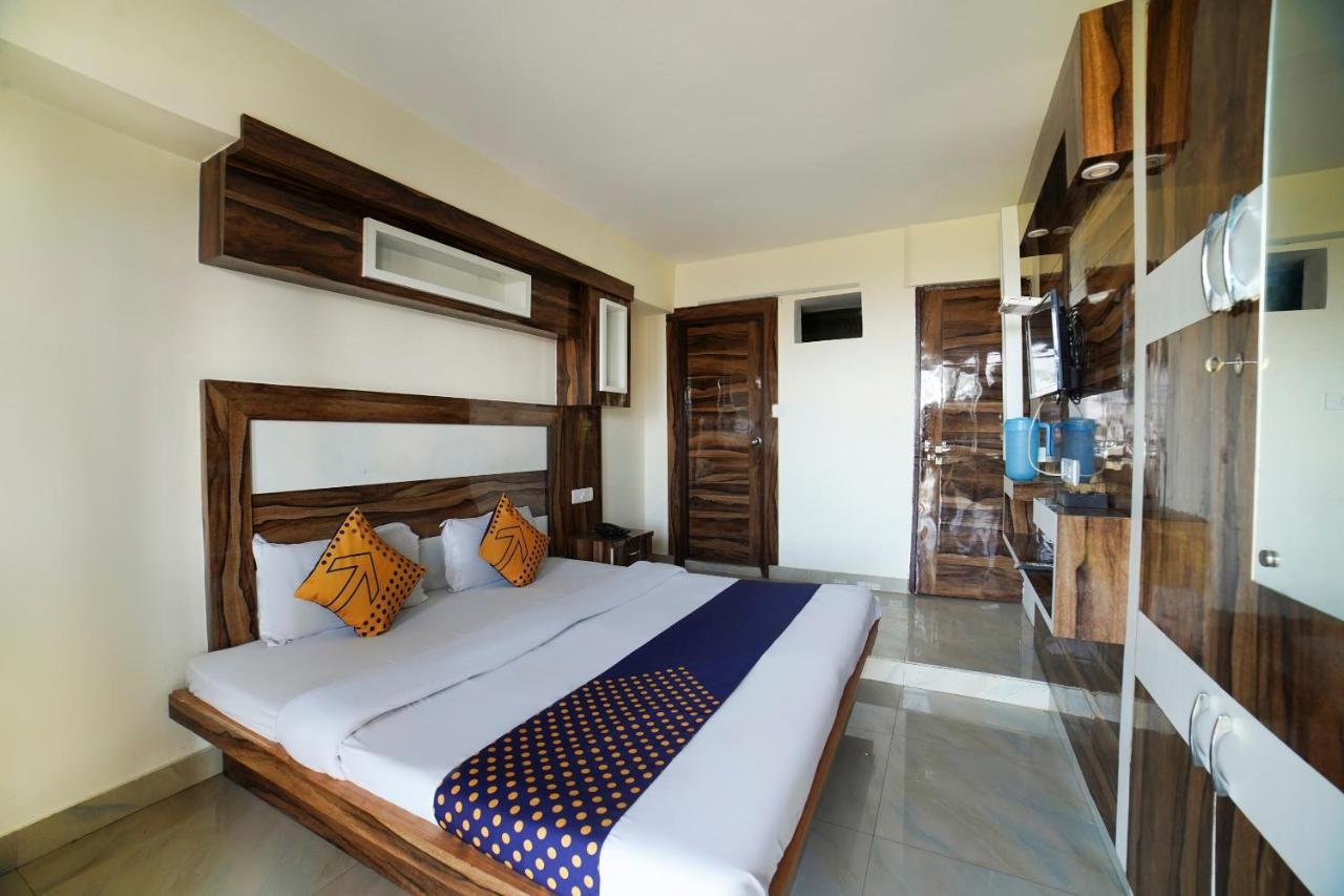 Super Oyo Sunrise Homestay Массури Экстерьер фото